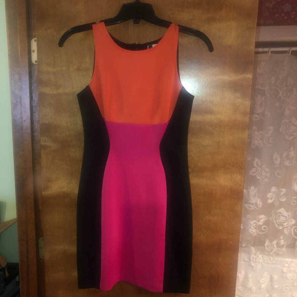 Body con colorblock dress